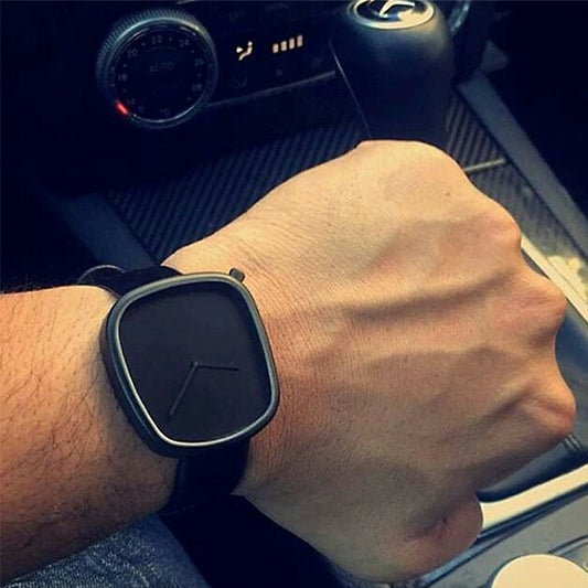 Reloj minimalista de cuarzo con diseño nórdico Pebble